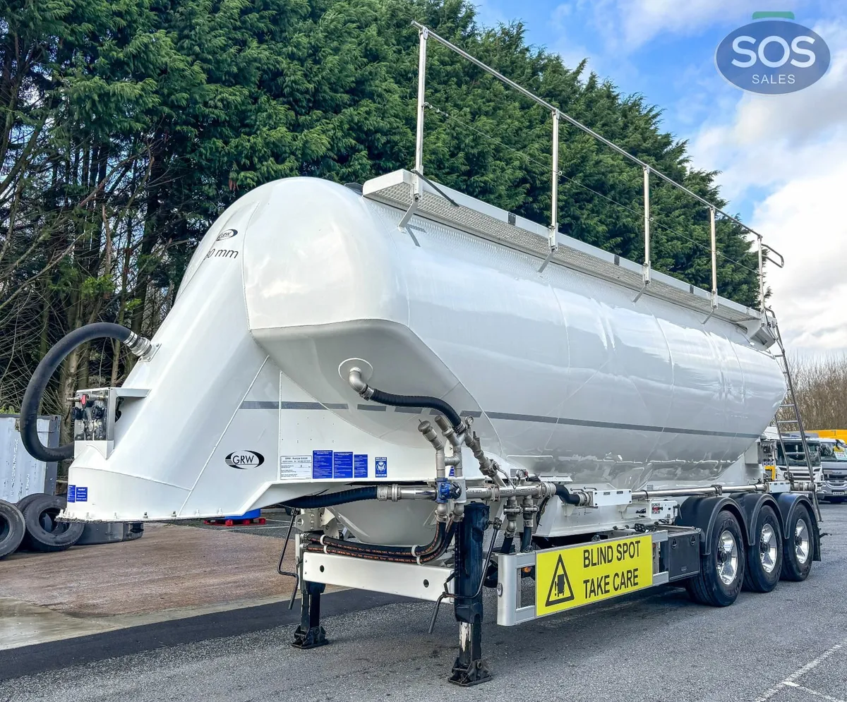 2023 GRW 40m3 3 Pot Cement Silo Trailer - Image 1