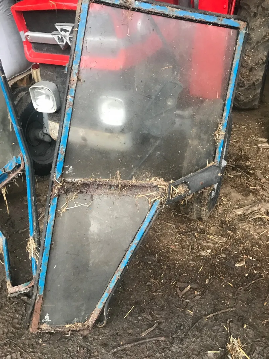 Ford tractor parts - Image 1