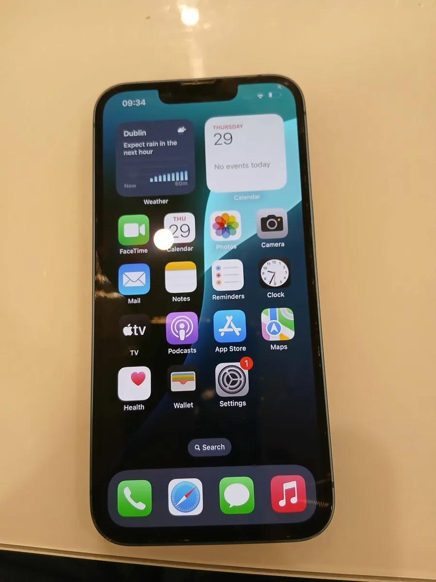 I phone 13 - Image 1