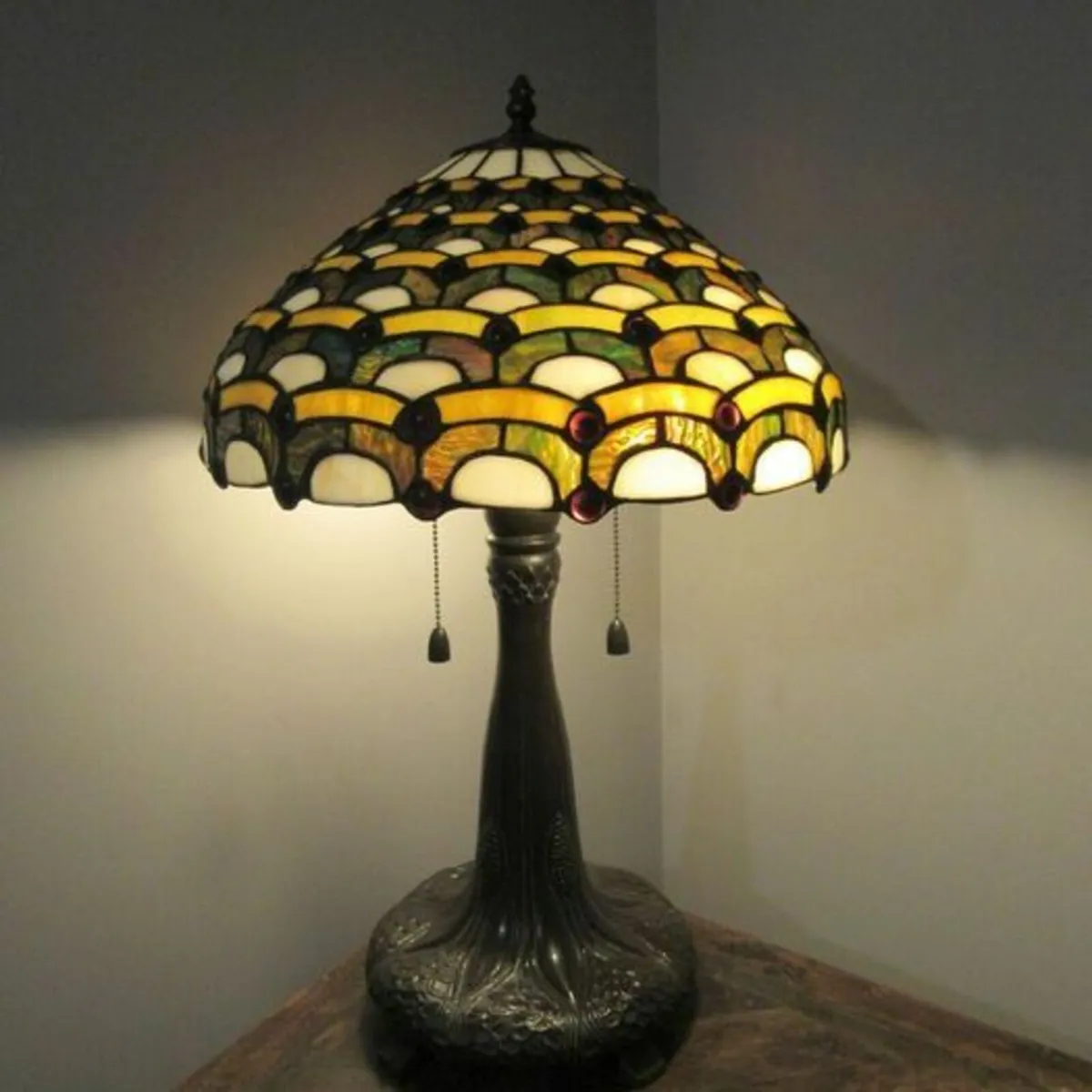 Tiffany-Style Stained Glass Table Lamp Heavy Base - Image 1