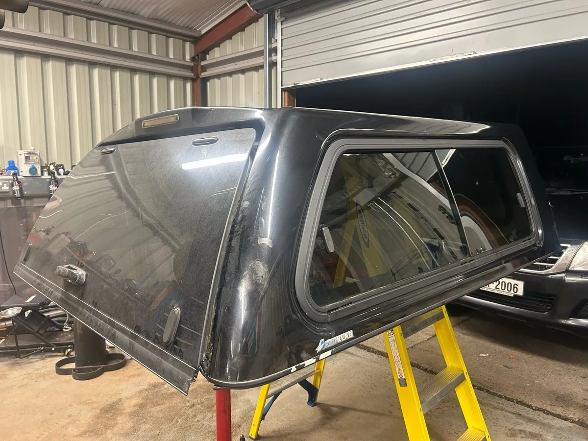 Toyota Hilux rear canopy - Image 3
