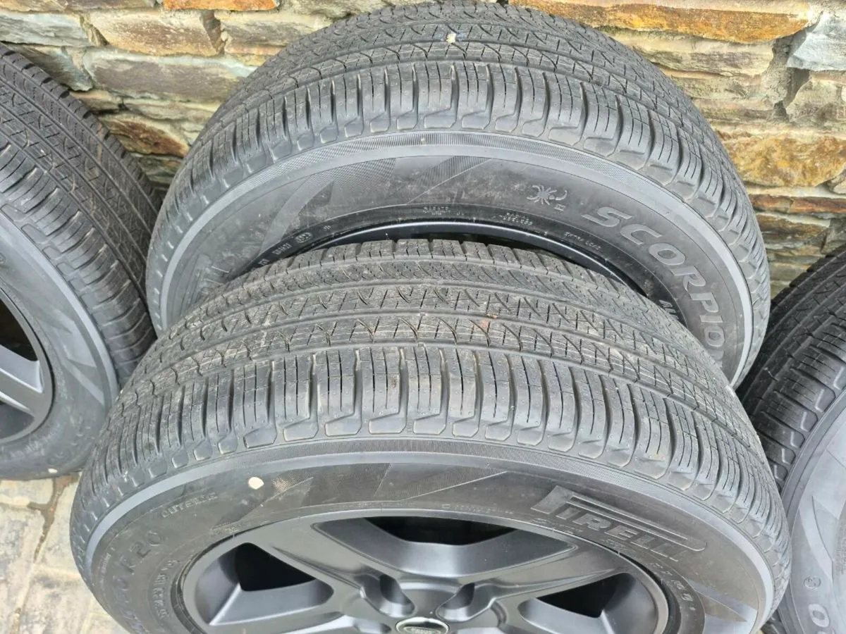 Landrover defender - Image 2