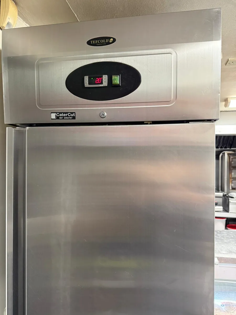 Tefcold Commercial Fridge - Image 1