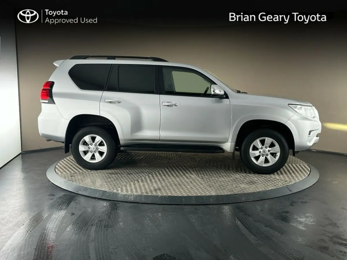 Toyota Land Cruiser LWB COMM AUTO - Image 3