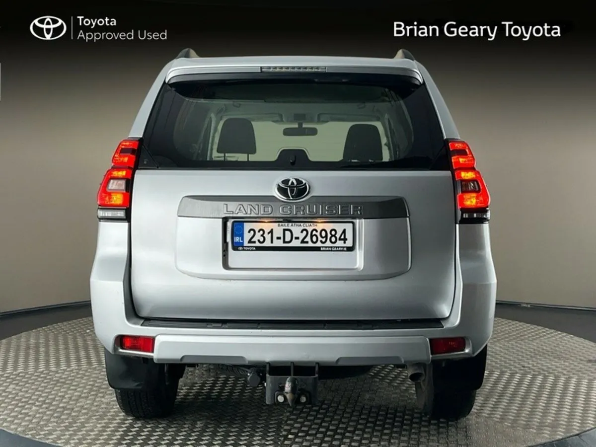 Toyota Land Cruiser LWB COMM AUTO - Image 4