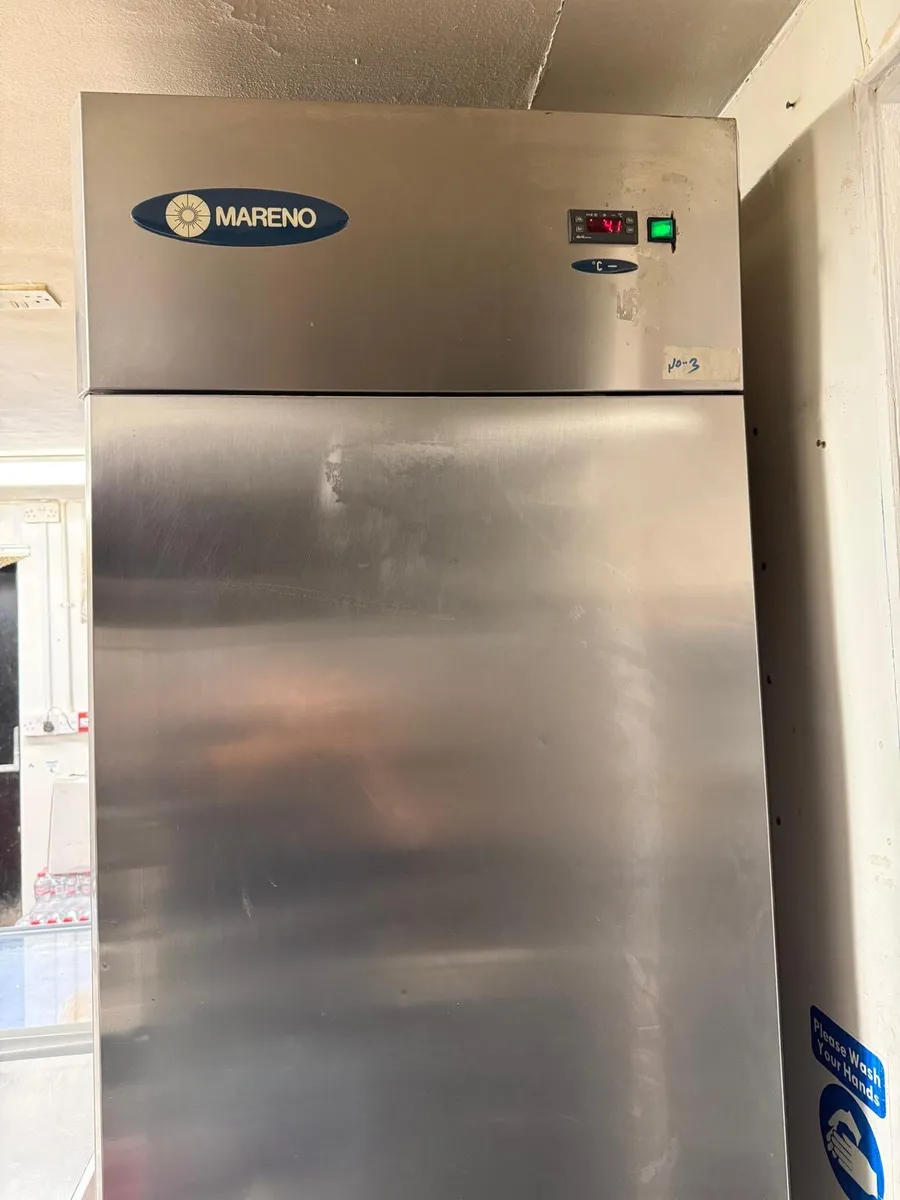 Mareno Commercial Fridge - Image 1