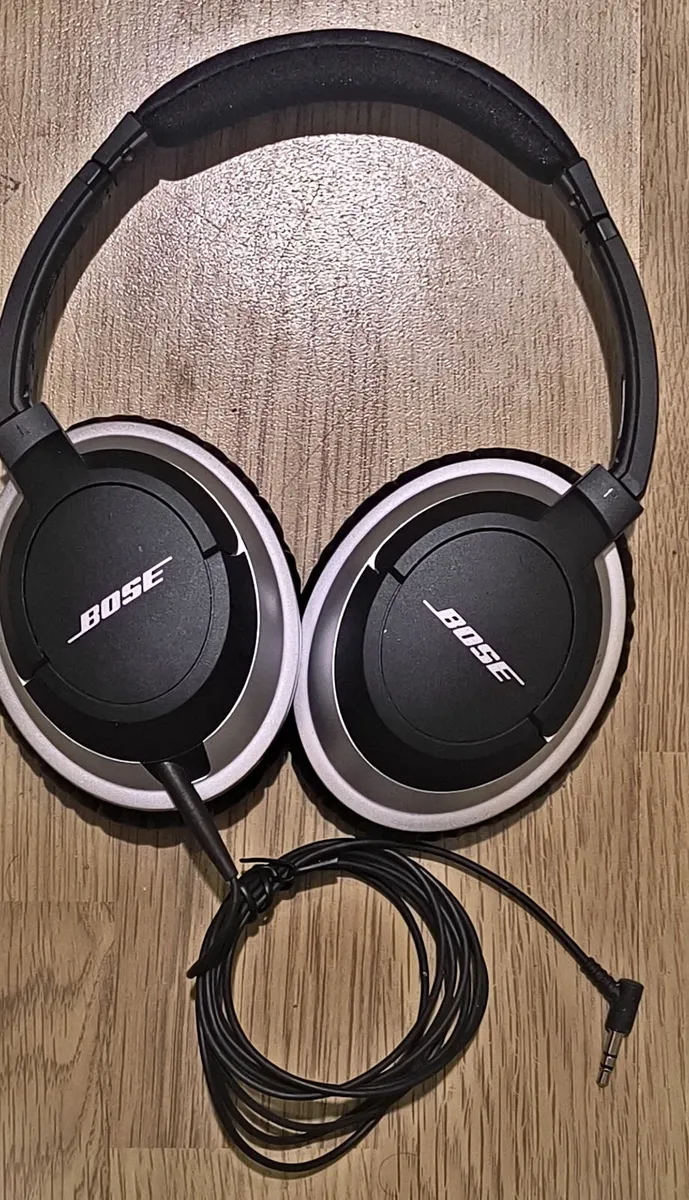Bose AE2 Around-Ear Audio Headphones - Image 1