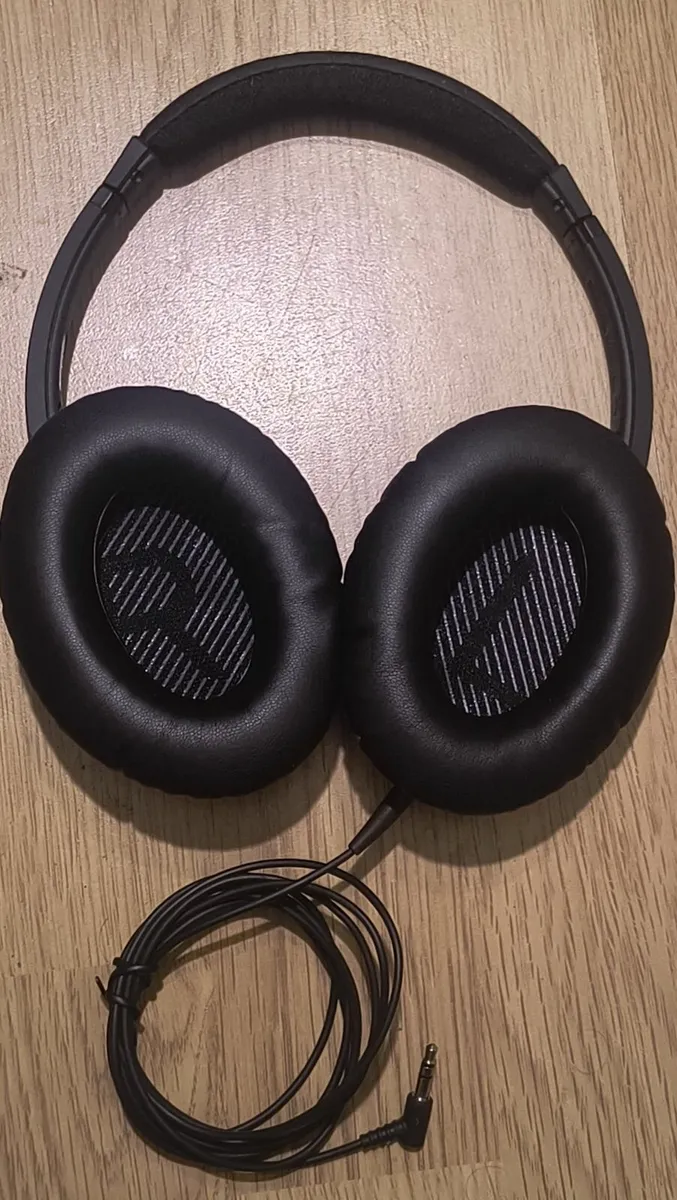 Bose AE2 Around-Ear Audio Headphones - Image 3