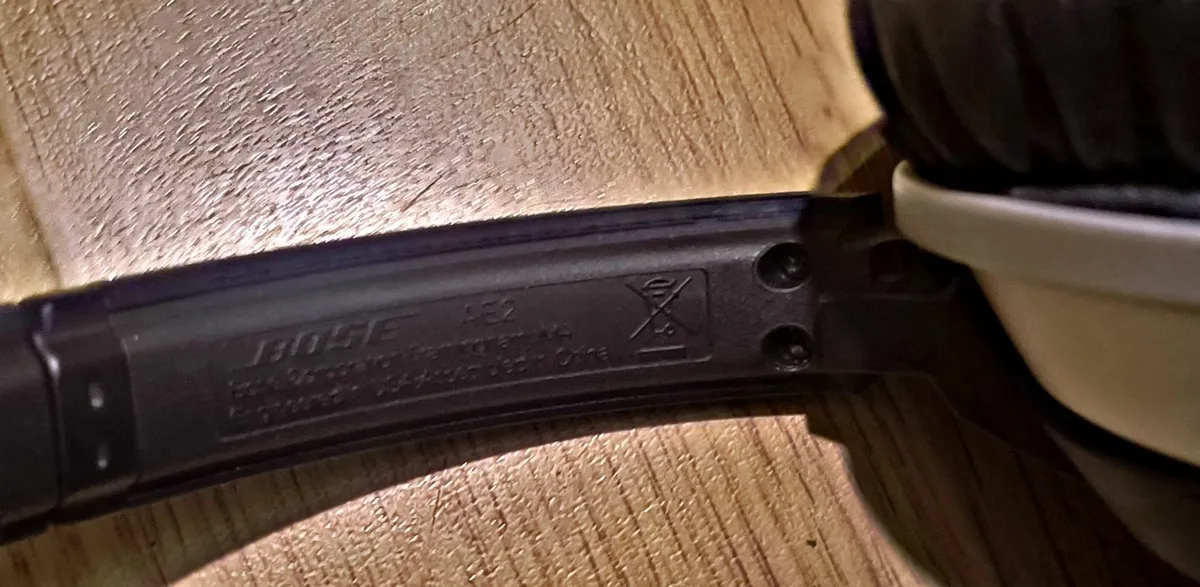 Bose AE2 Around-Ear Audio Headphones - Image 4