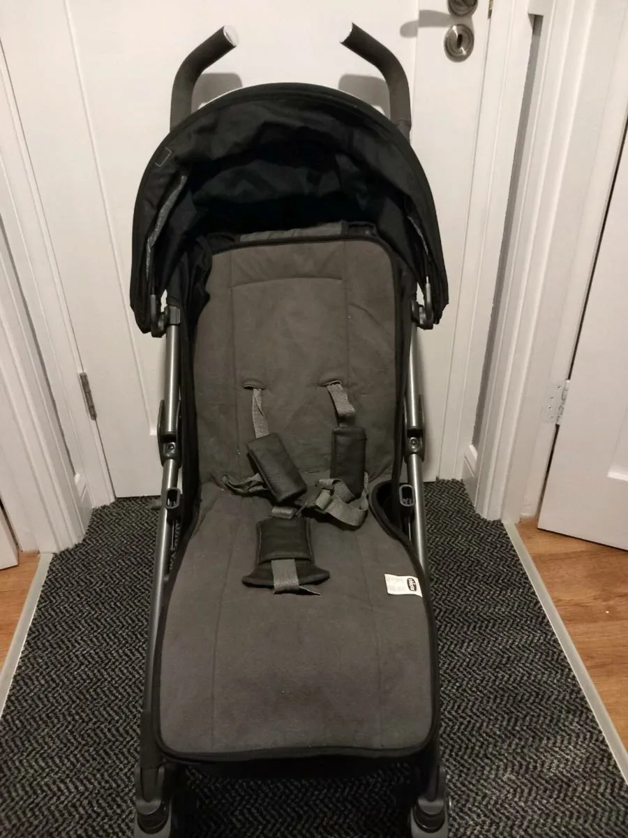 Chicco baby's buggy with rain cover - Image 1