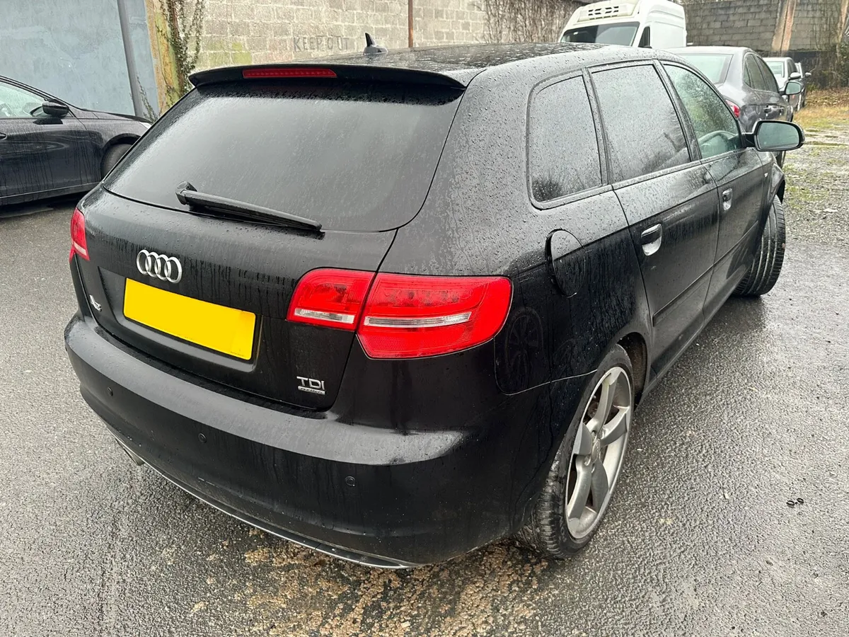 11 AUDI A3 S-LINE 2.0 TDI(CFG)4x4 FOR BREAKING - Image 4
