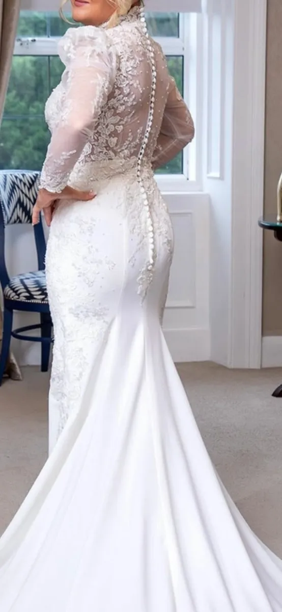 Wedding dress - Image 3