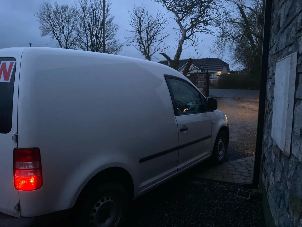 Volkswagen caddy van - Image 4