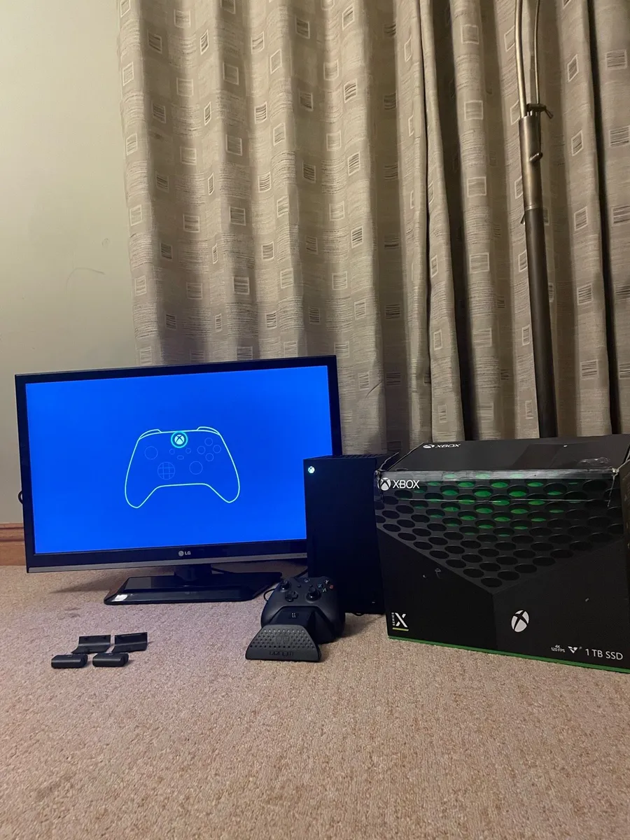 Xbox Series X Bundle - Image 1