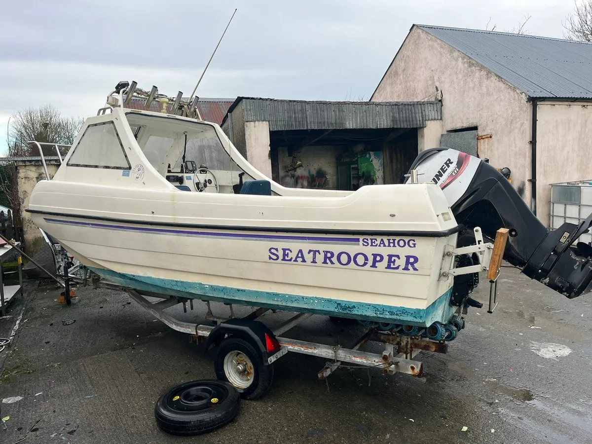 Fishing boat - Image 1