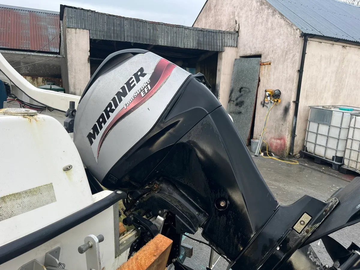 Fishing boat - Image 2