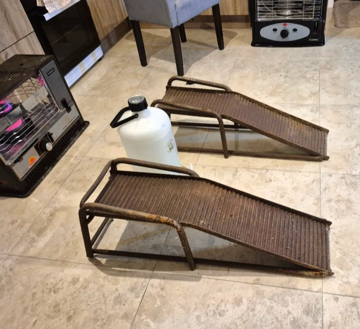 2 TONNES CAR RAMPS Weight Capacity: These ramps CA - Image 1