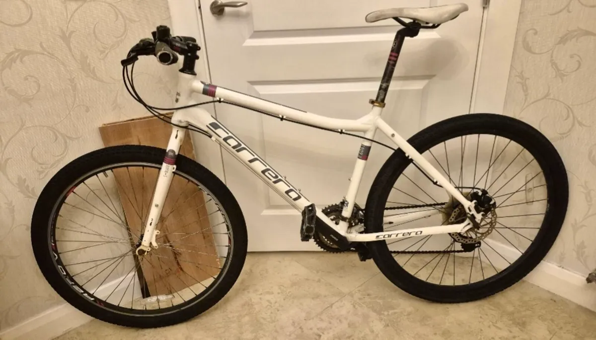 ADULTS CARRERA SUBWAY BIKE 20"FRAME FANTASTIC COND - Image 3