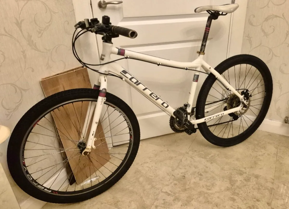 ADULTS CARRERA SUBWAY BIKE 20"FRAME FANTASTIC COND - Image 1