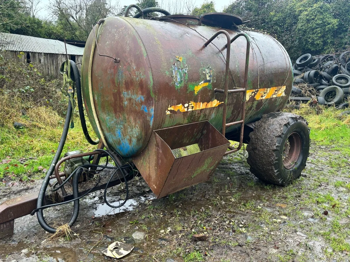 Molasses tanker - Image 1