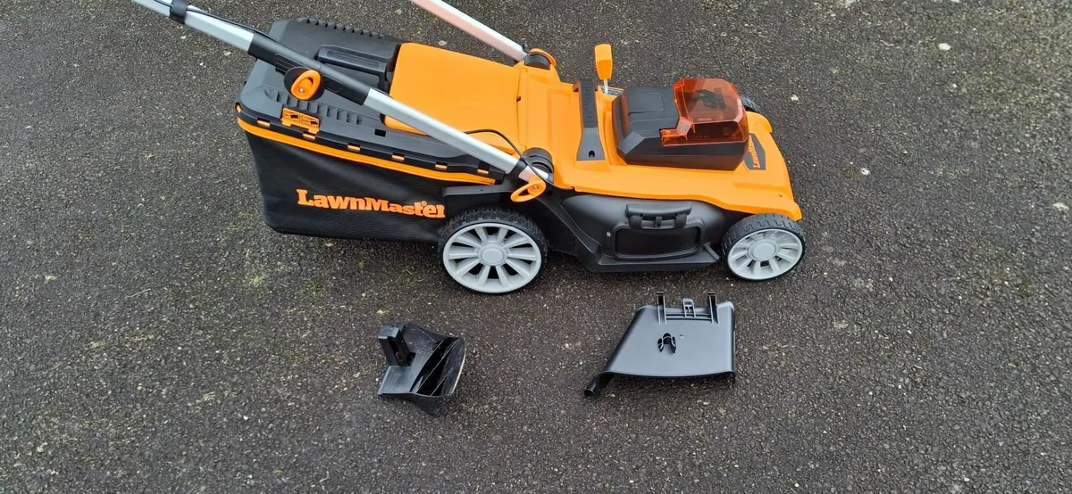 Lawnmaster 46cm 48v Lithium-ion cordless mower - Image 2