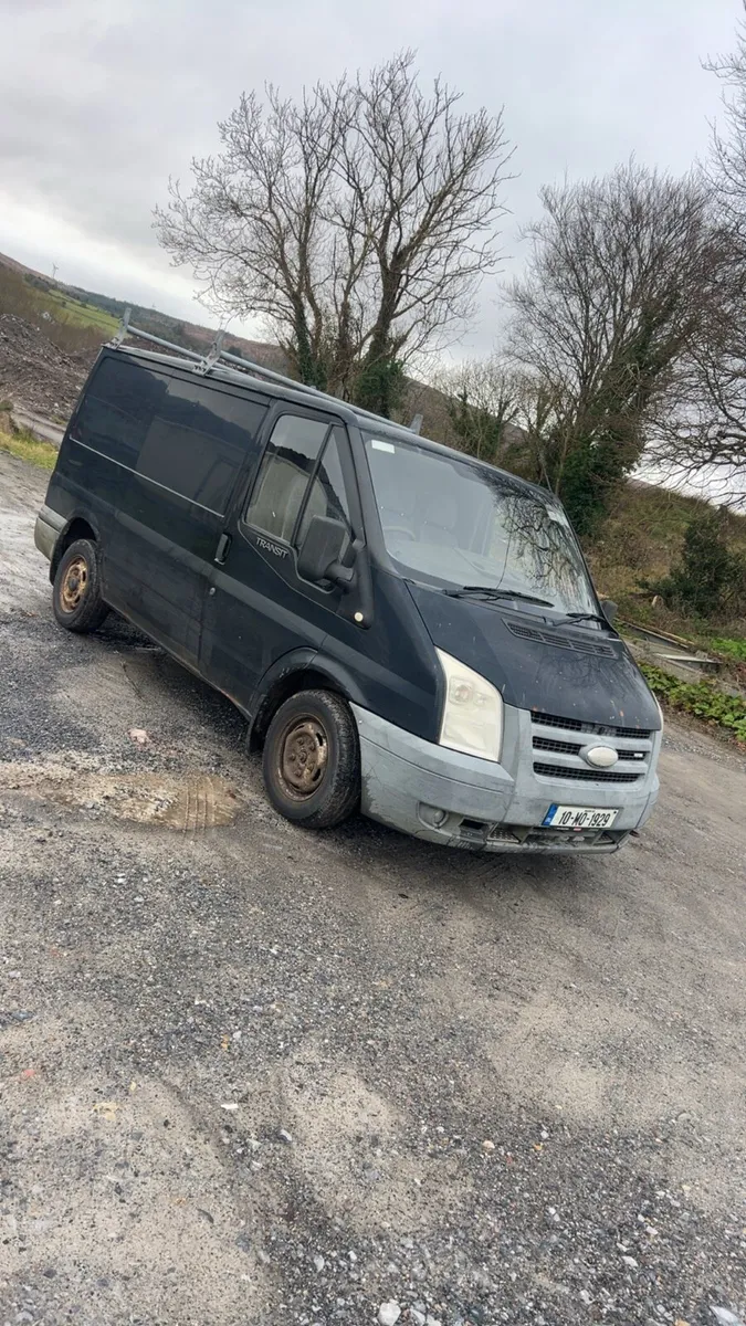 2010 Ford Transit - Image 2