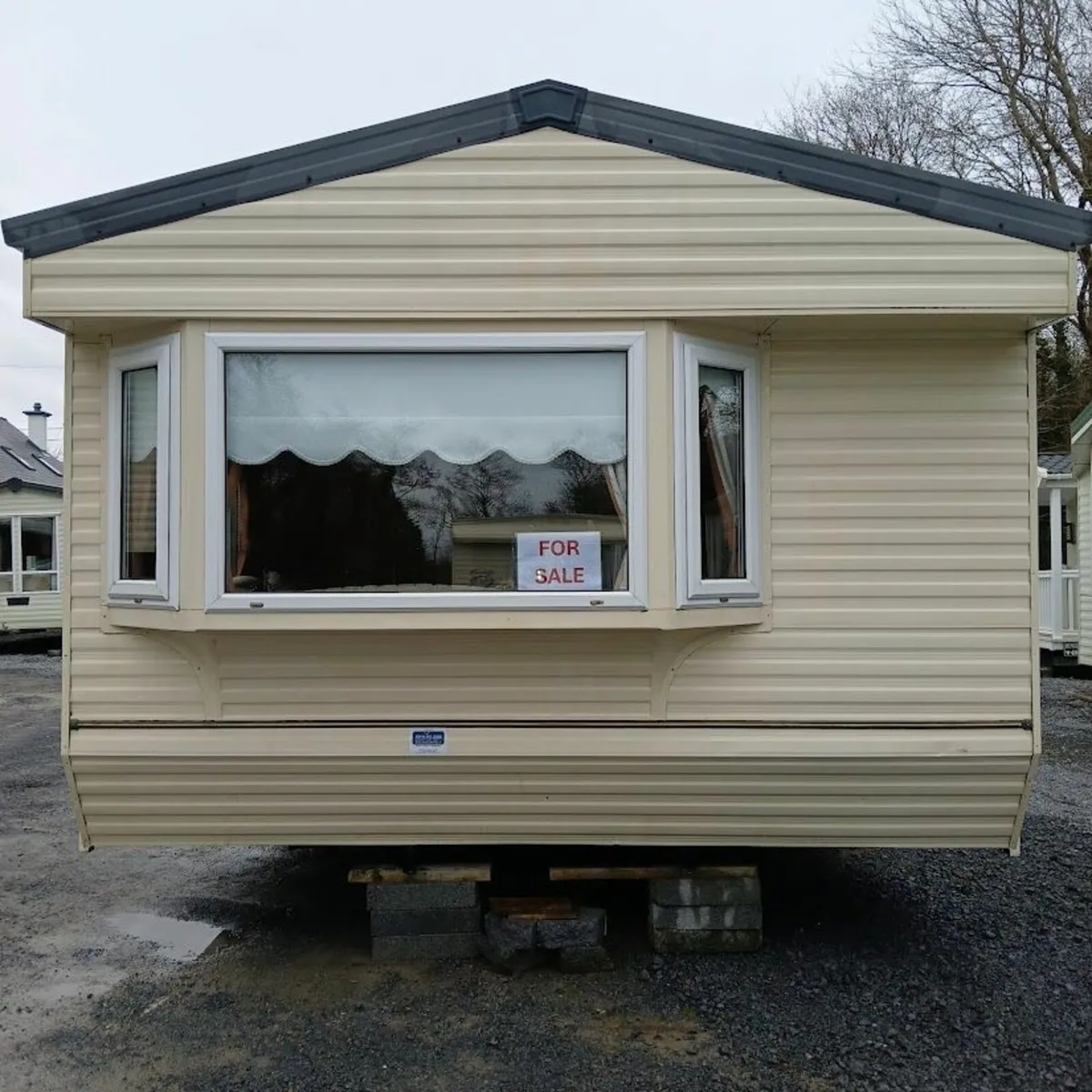 3 bed Mobile Home - Image 2