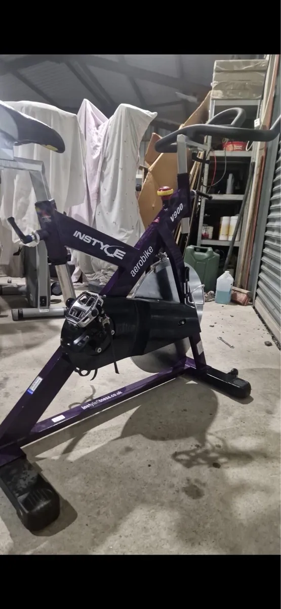 INSTYLE V900 spin bike - Image 1