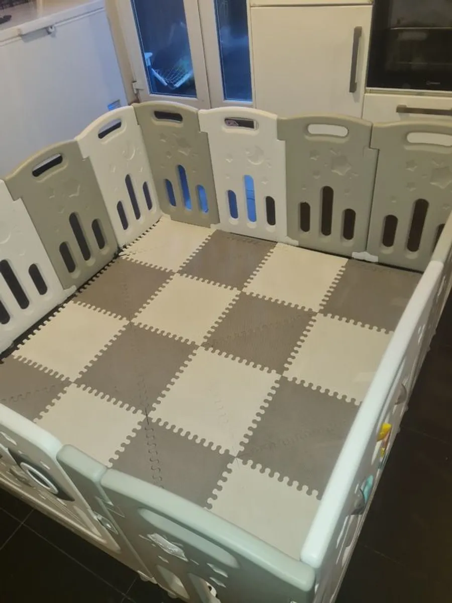 Playpen - Image 2