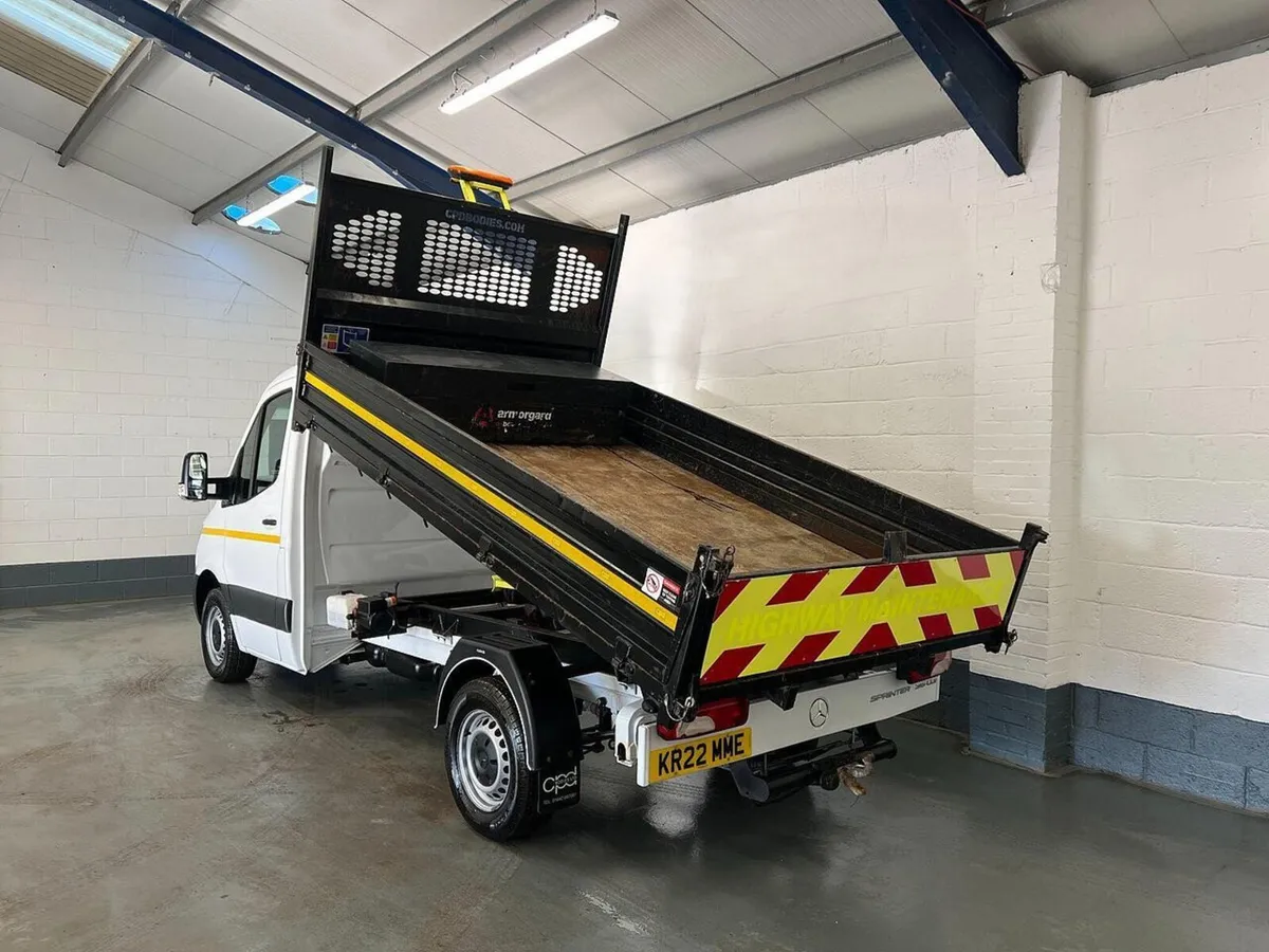2022 Mercedes-Benz Sprinter Tipper Van - Image 1