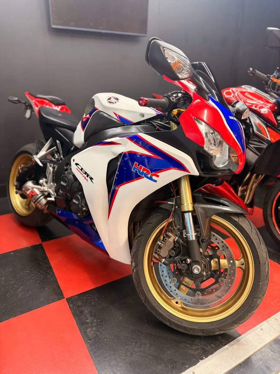 2010 Honda cbr 1000rr fireblade - Image 2