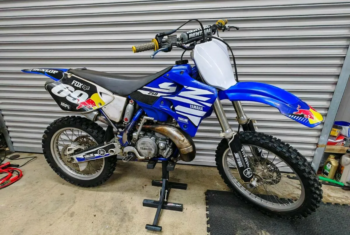 2001 Yamaha YZ250 - 2 Stroke - Image 1