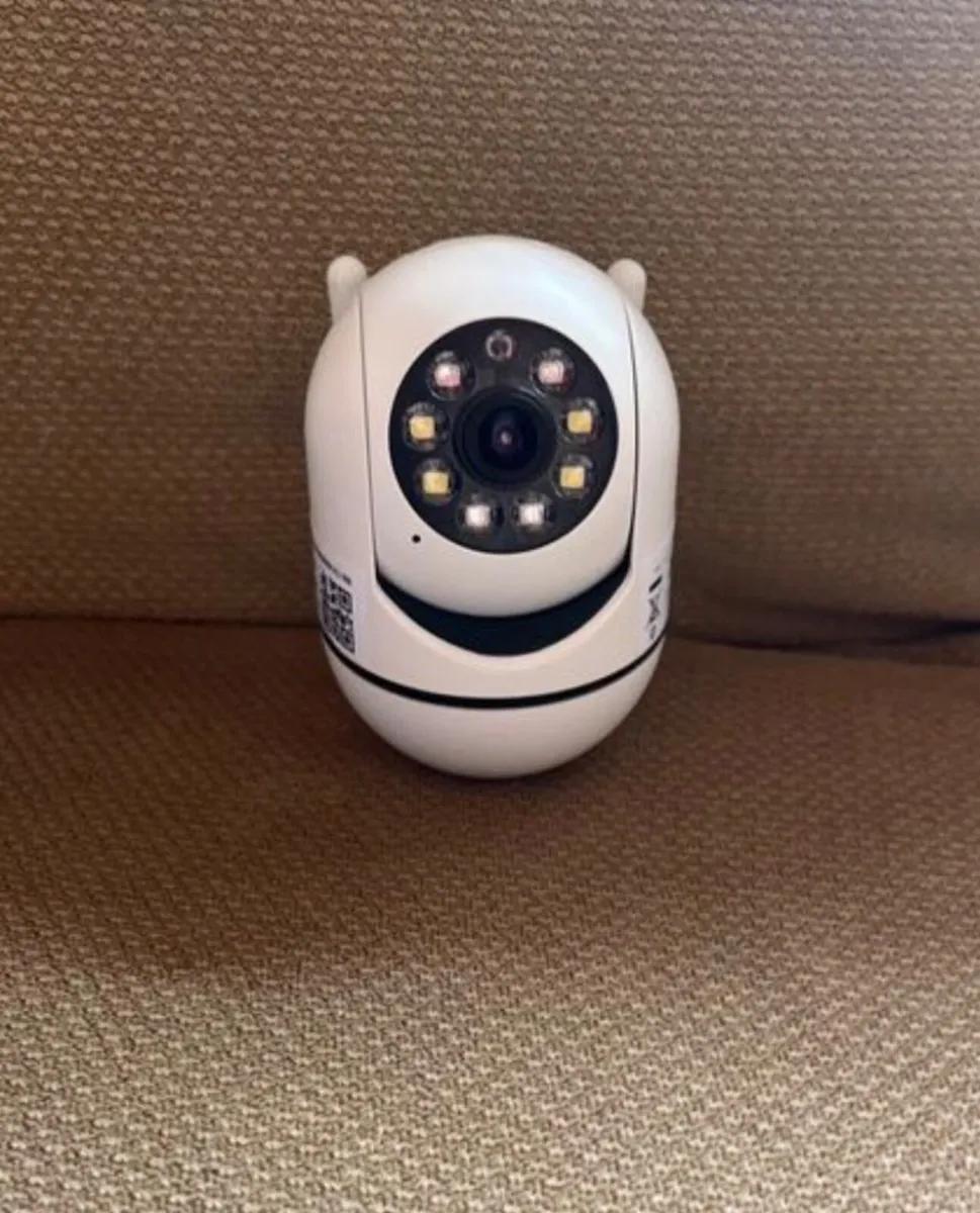 Indoor security camera - Image 1