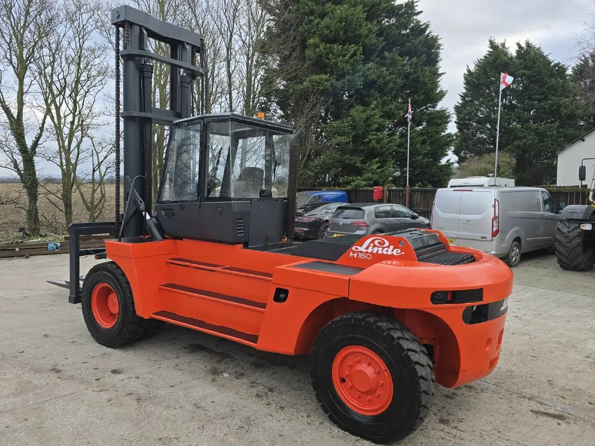 LINDE 16 TON FORKLIFT - Image 1