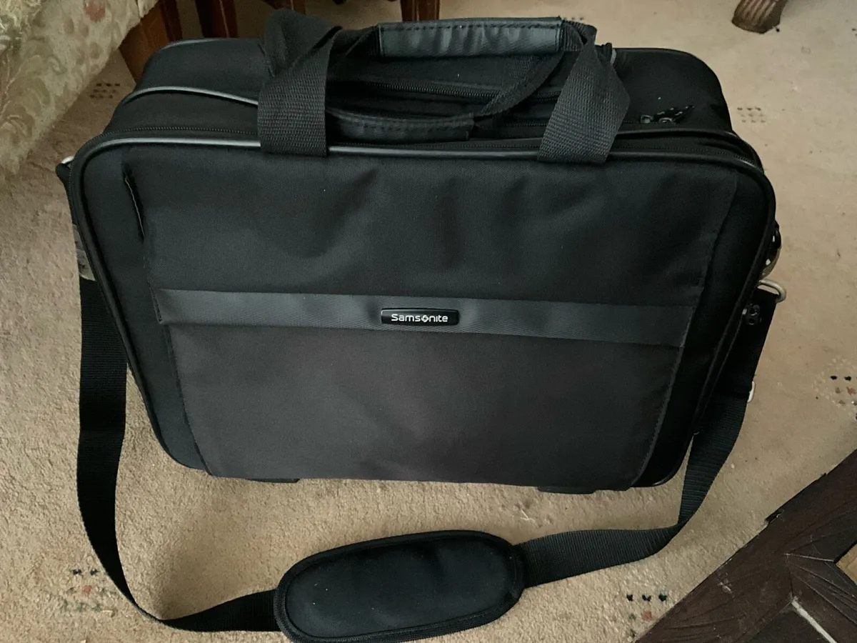 SAMSONITE Laptop Bag with Wheels - Image 3