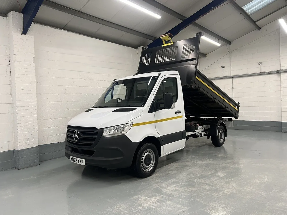2022 Mercedes-Benz Sprinter Tipper Van - Image 2
