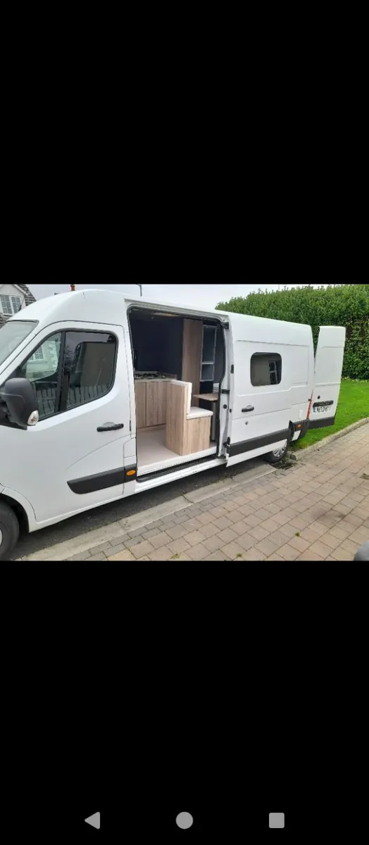 Renaullt Master Campervan - Image 1