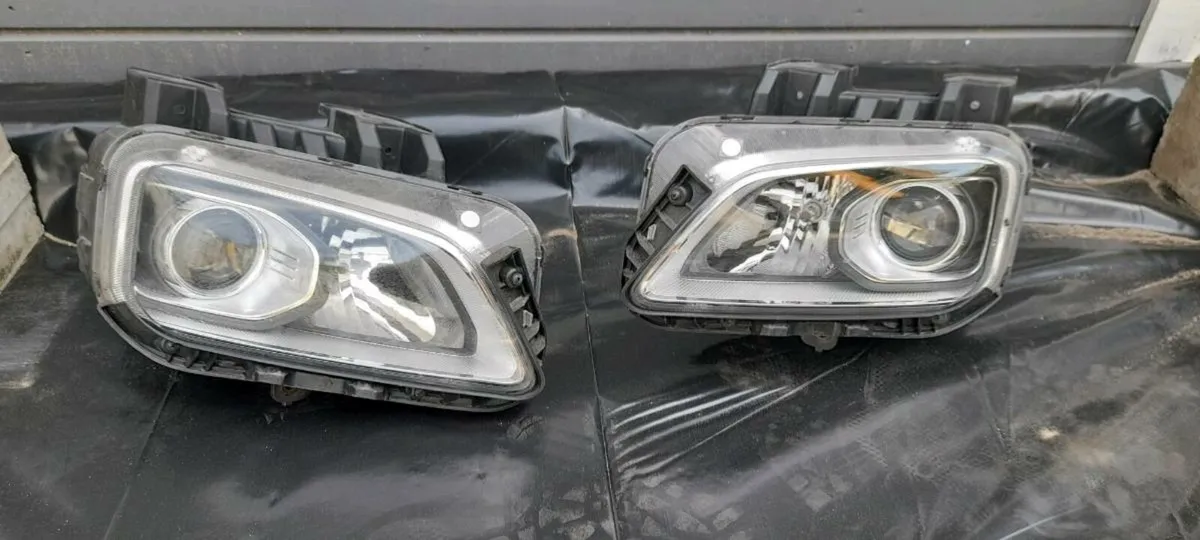 Headlights Hyundai Kona - Image 1