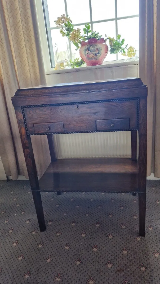 Antique cutlery storage table - Image 1