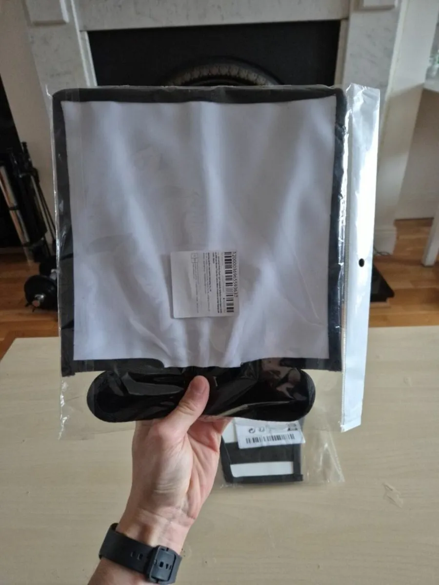 Flash diffuser/reflector, brand new! - Image 1