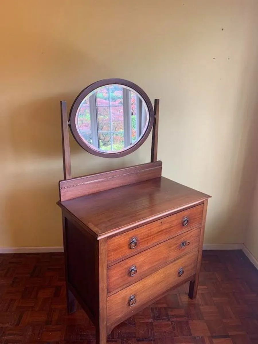 Vintage dresser /drawers with mirror - Image 1