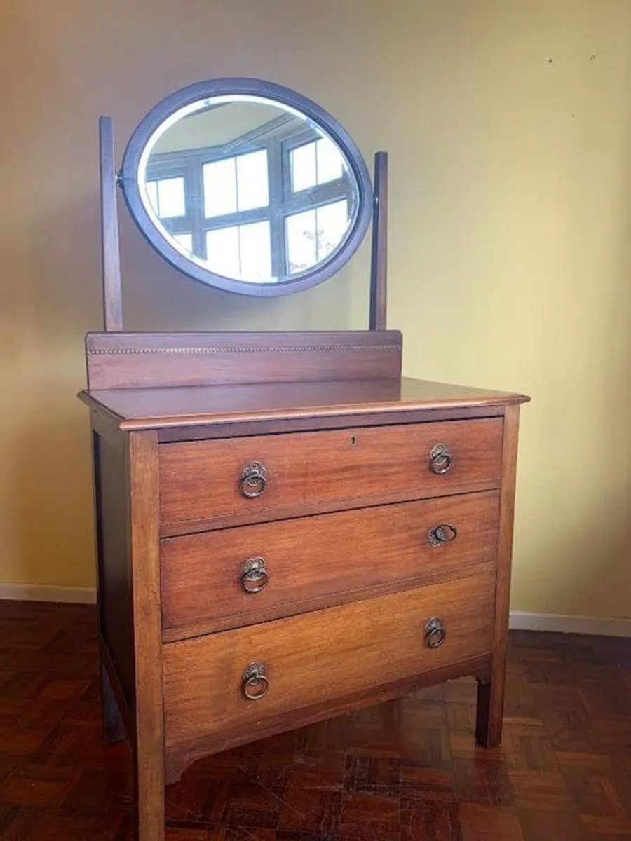 Vintage dresser /drawers with mirror - Image 2