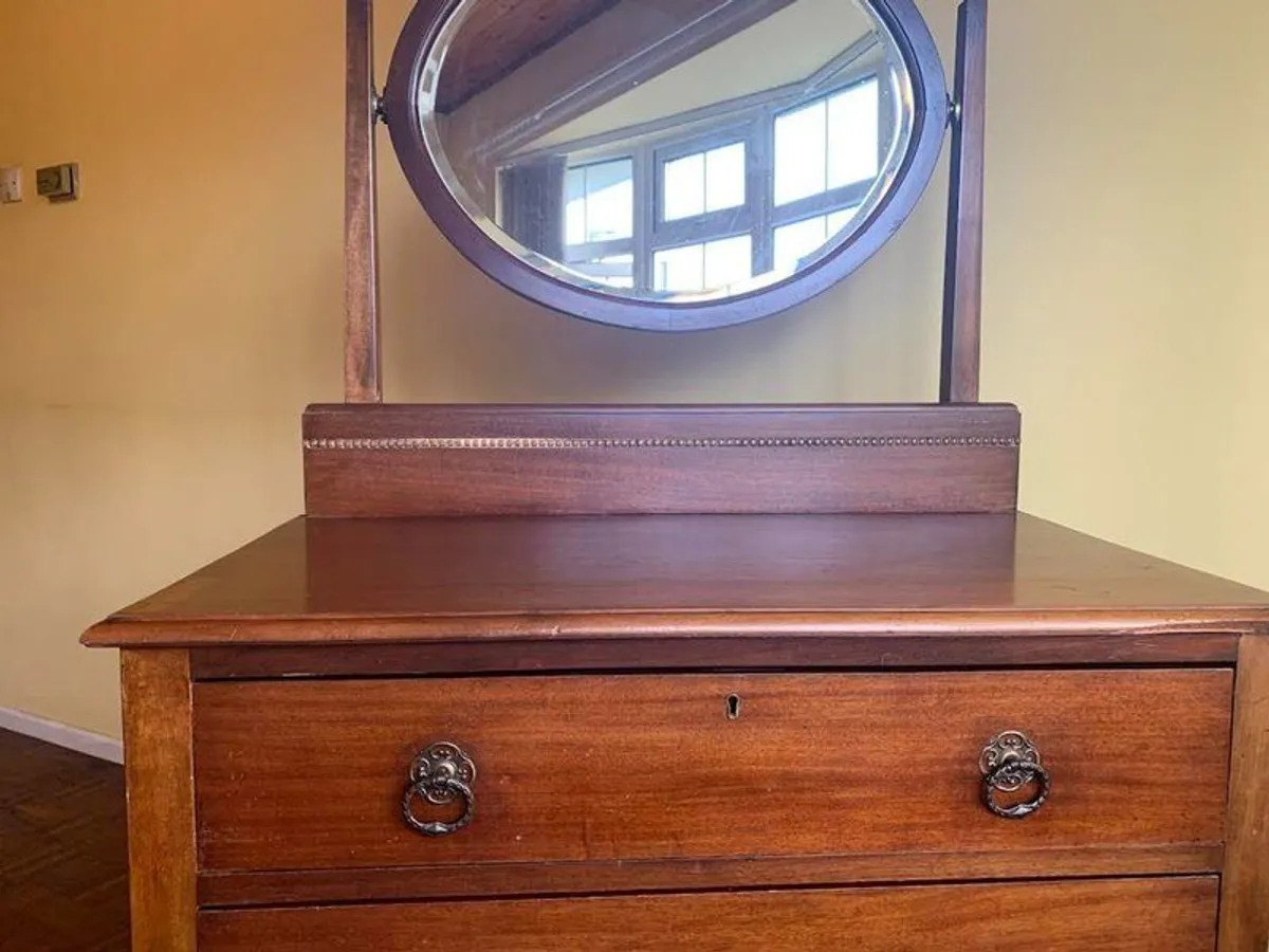 Vintage dresser /drawers with mirror - Image 4