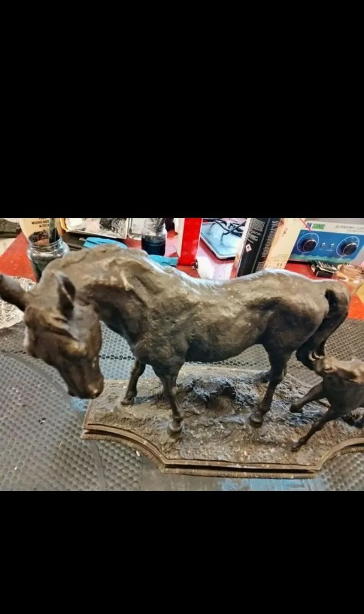 Bronze statue - Image 2