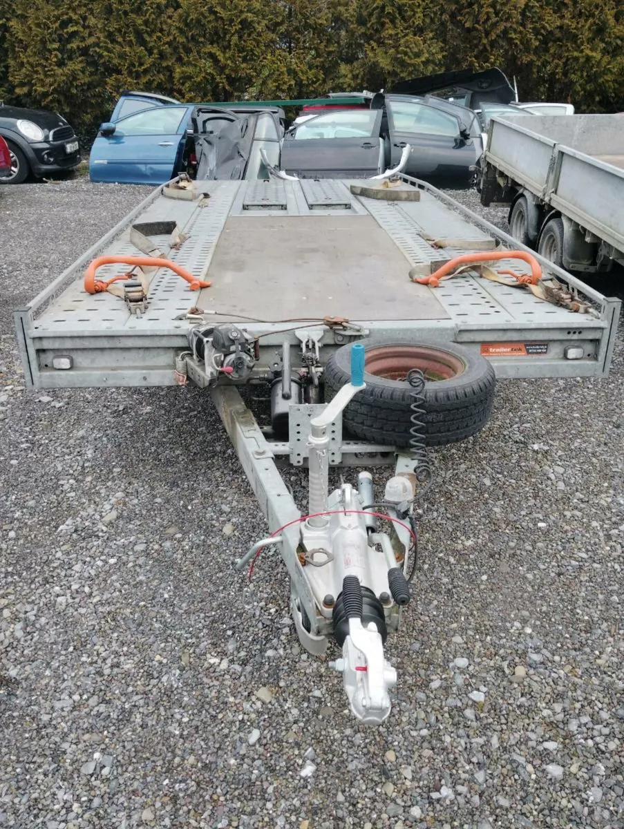 Brian James car transporter - Image 2