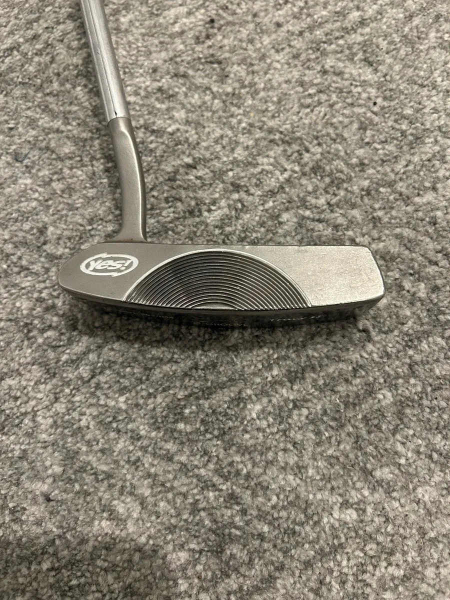 Driver, 3 wood, hybrid and putter - Image 1