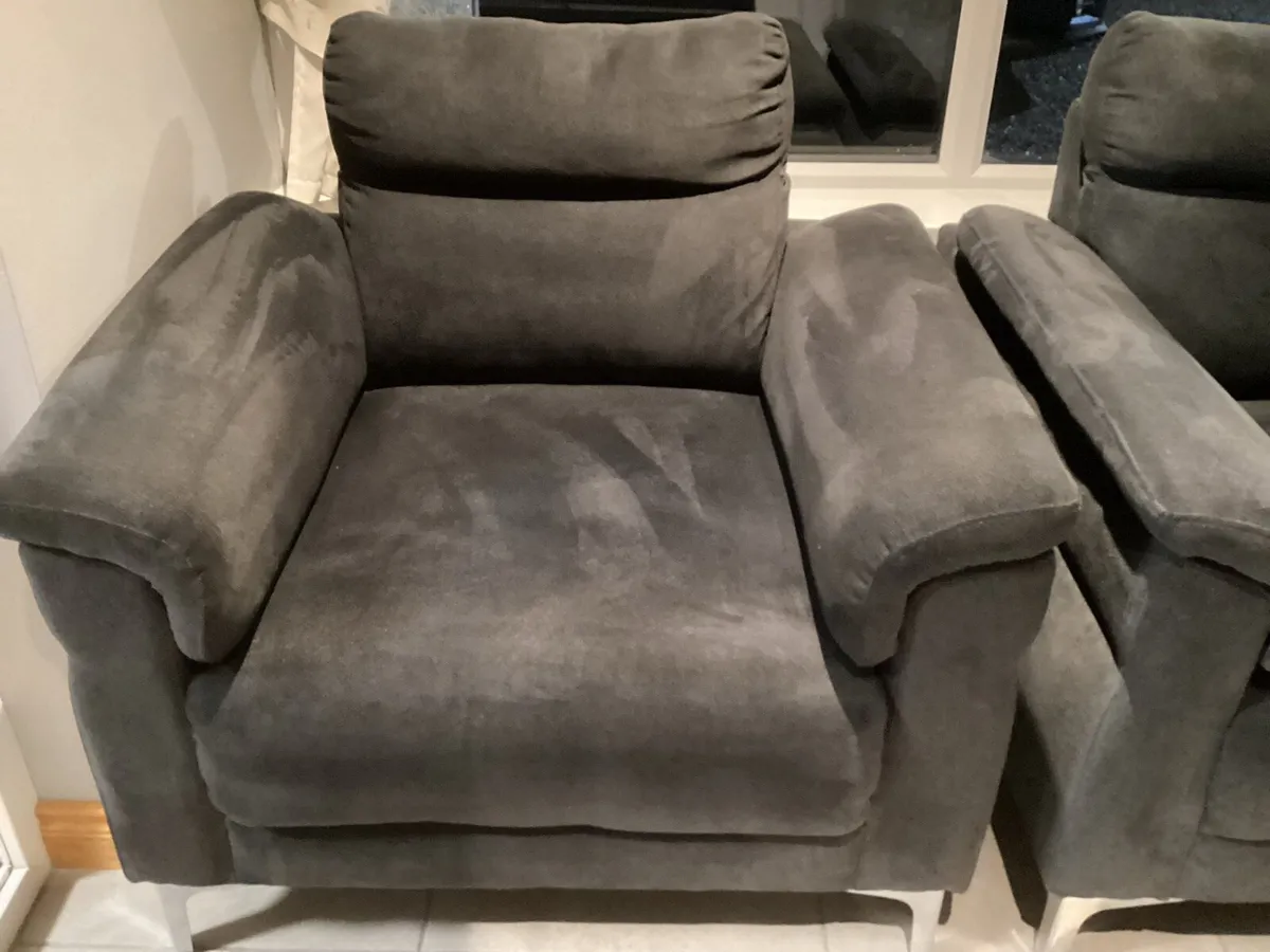 2 seater suite - Image 2