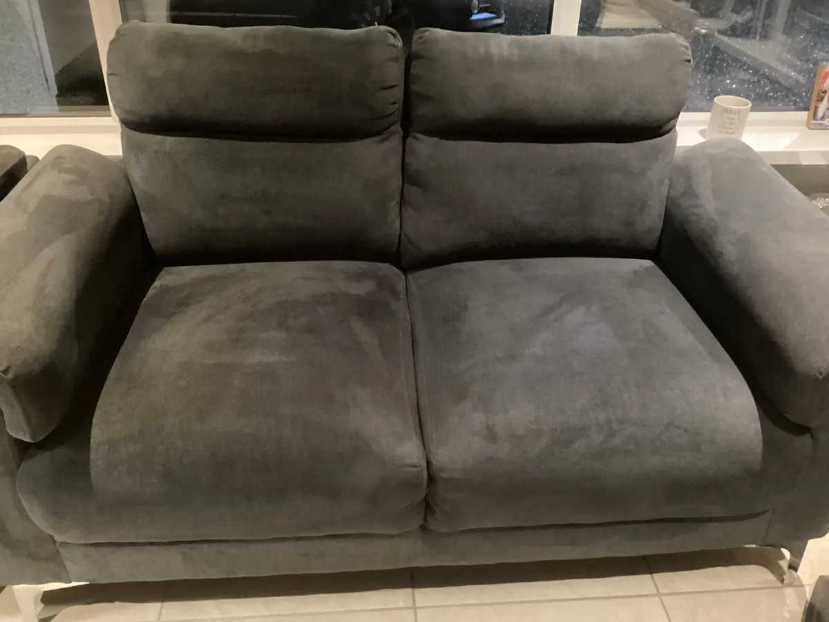 2 seater suite - Image 3