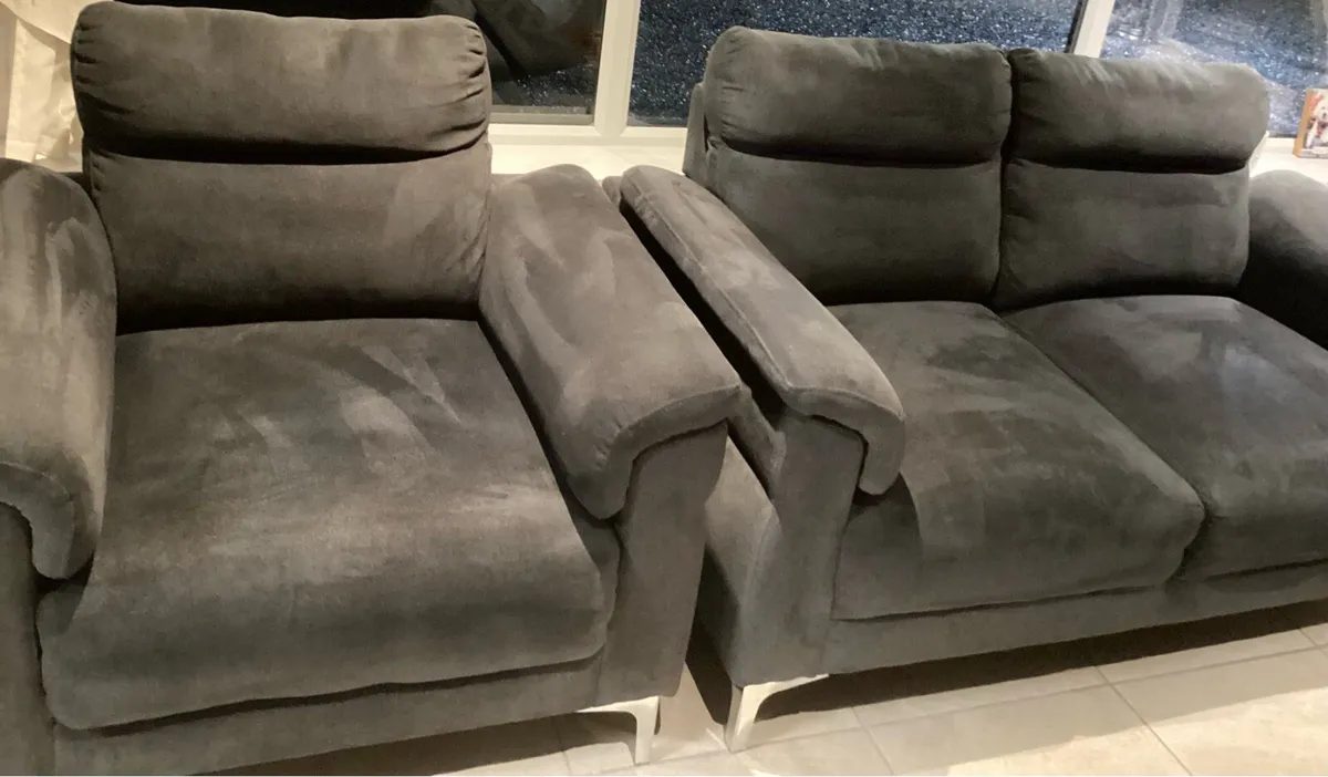 2 seater suite - Image 4