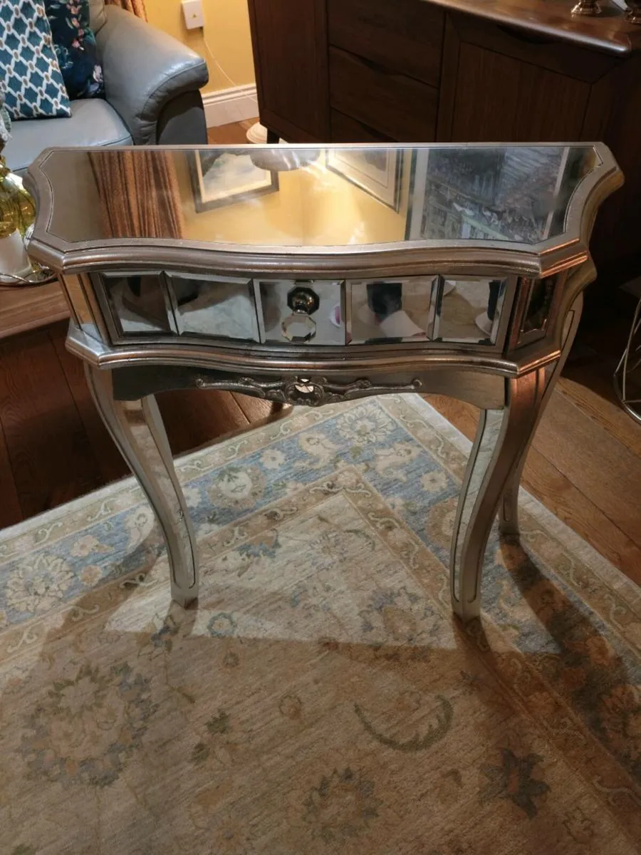 Mirrored Console Table  – Silver/Grey - Image 1